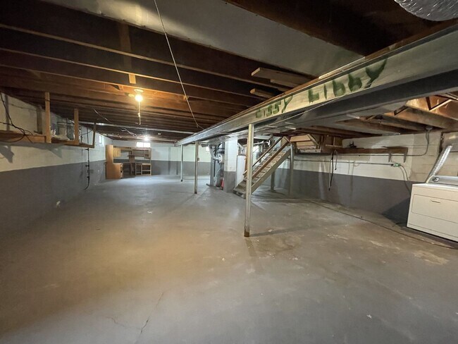 Building Photo - 5015 Marinda St