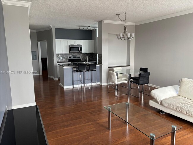 Building Photo - 1919 Van Buren St