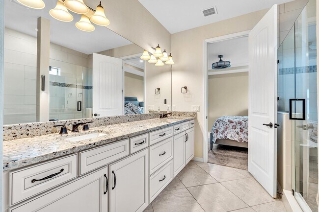 Building Photo - 7921 NW 82nd Ct