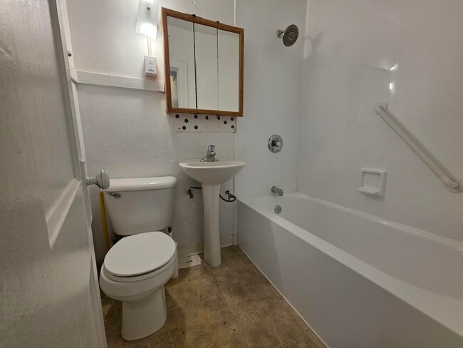 Building Photo - 1515 Taylor Ave