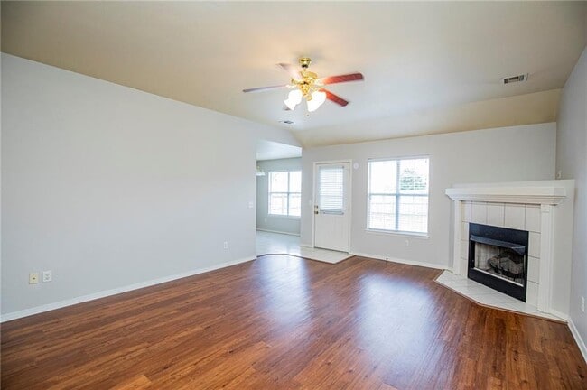 Building Photo - 1604 SW Thorton St