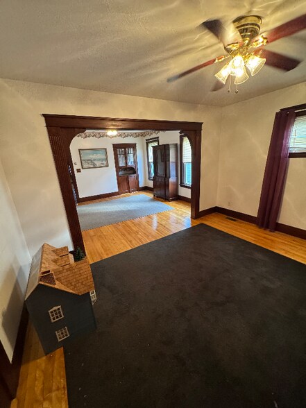 Building Photo - 3 Ingleside Ave