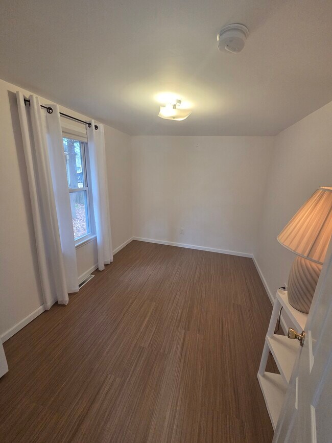 Building Photo - 176 W North St