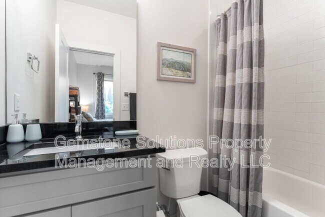 Building Photo - 815 Melpark Ct