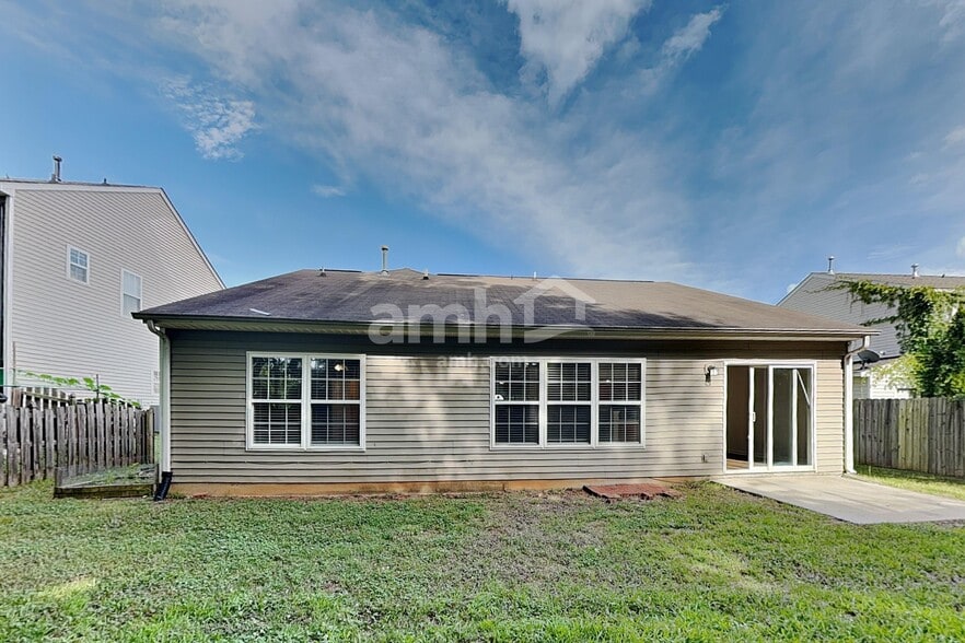 Building Photo - 15006 Jerpoint Abby Dr