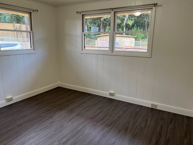 Building Photo - Totally Upgraded 2 bedroom 1 bath with Den/Storage Single Family Home in Wahiawa