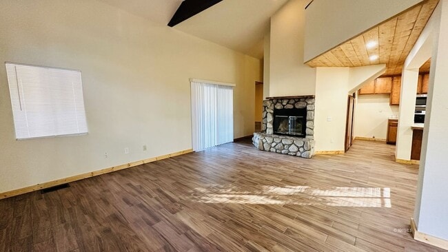 Building Photo - 54315 Pine Crest Ave