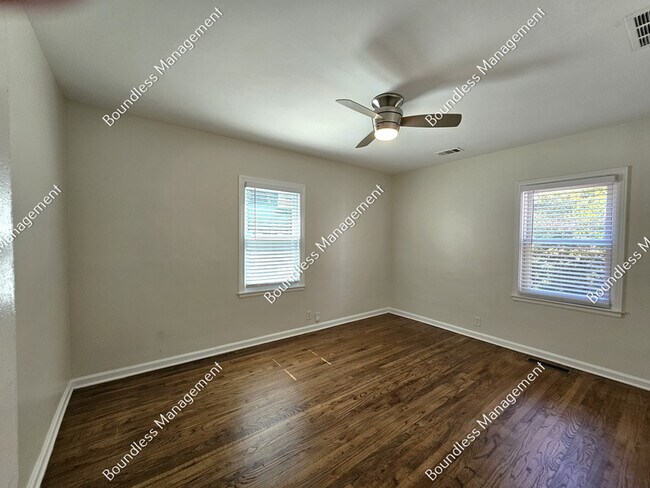 Building Photo - 561 Allendale Dr