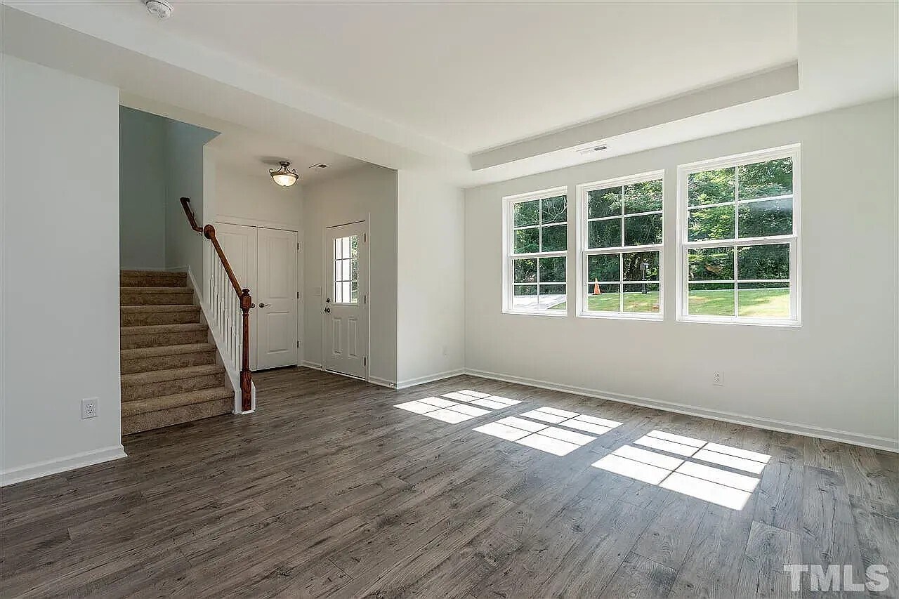 Building Photo - 2526 Sumter Dr