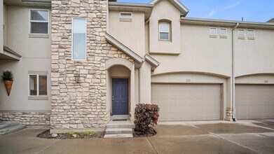 Building Photo - 10828 Wynview Ln