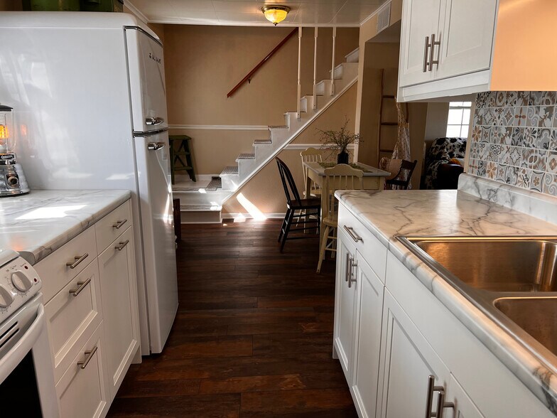 Building Photo - 7736 29th Ave