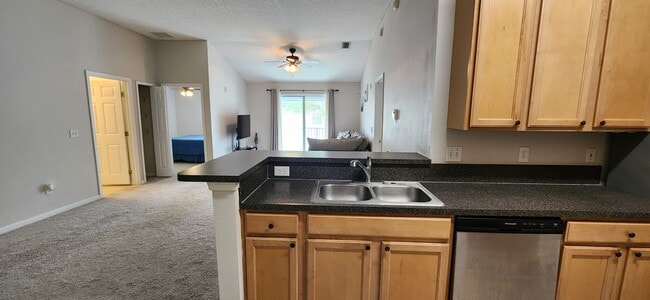 Building Photo - 7036 Deer Lodge Cir