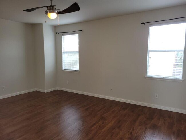 Building Photo - 11100 Silo Valley Dr
