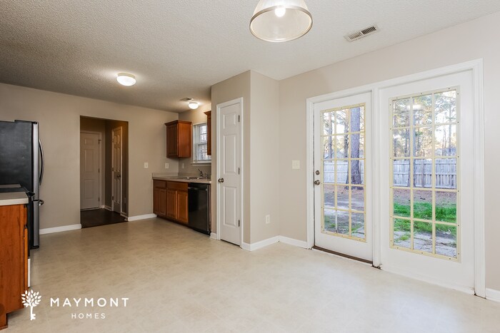 Building Photo - 134 Trickle Dr