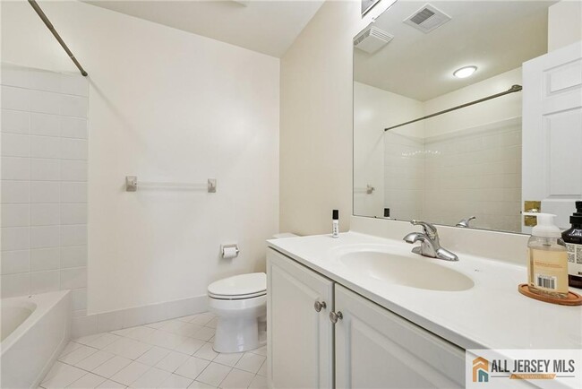 Building Photo - 14 Caleb Ln