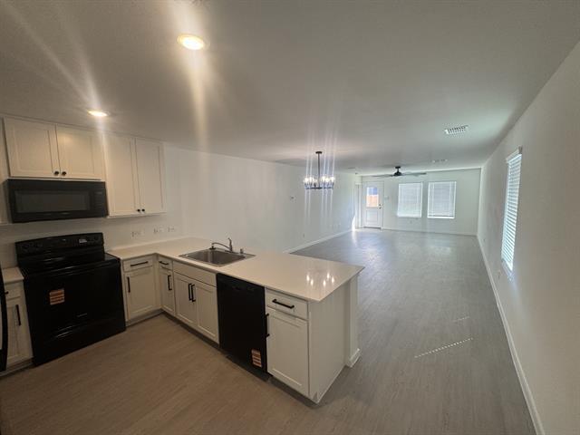 Building Photo - 423 Finch Cir