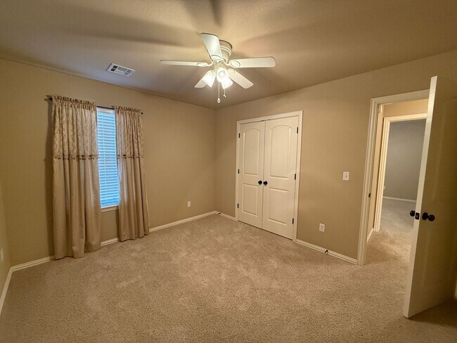 Building Photo - COMING SOON- 3 Bedroom With Whole House Generator, Bonus Room, Pet Friendly