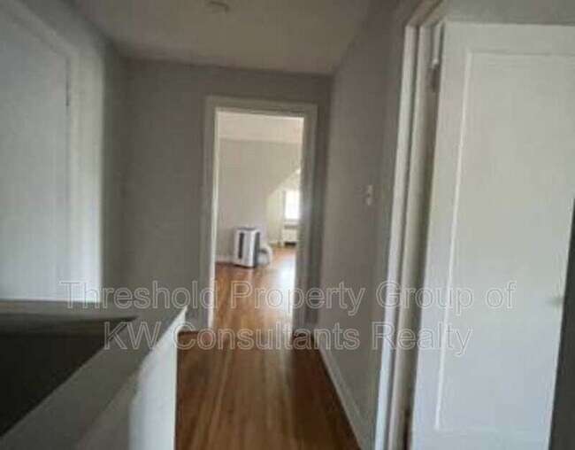 Building Photo - 2208 Arlington Ave