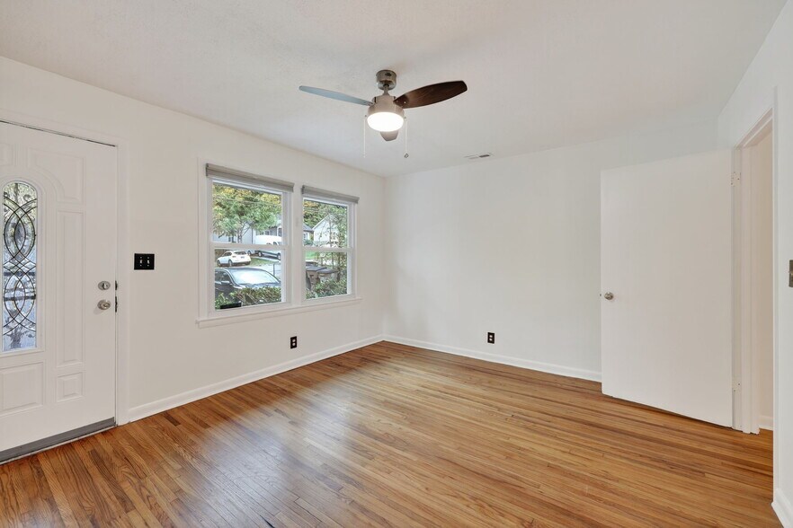 Building Photo - 106 McKennell Dr