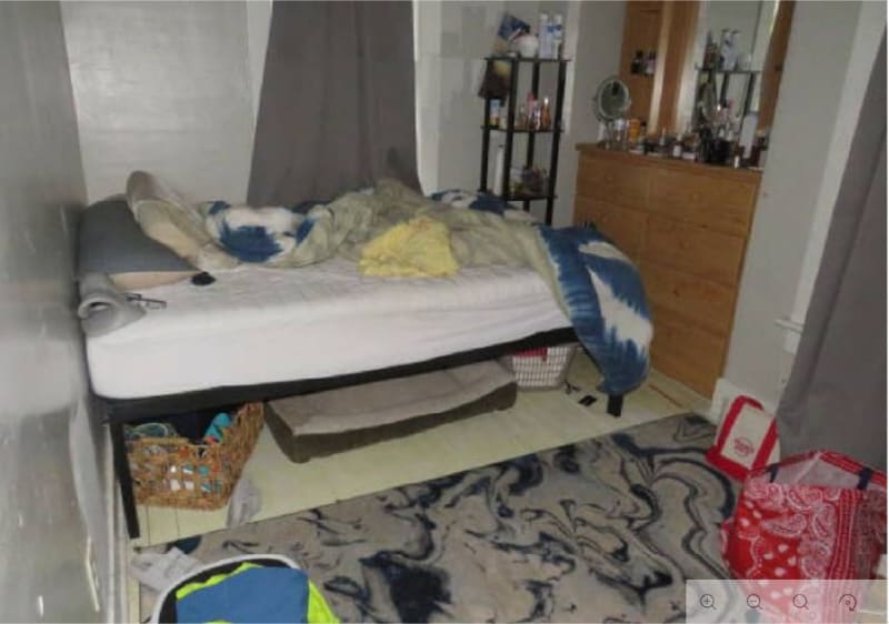 Building Photo - 832 N Larch St