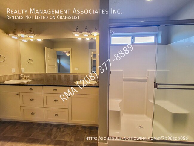 Building Photo - 2663 W Malad St