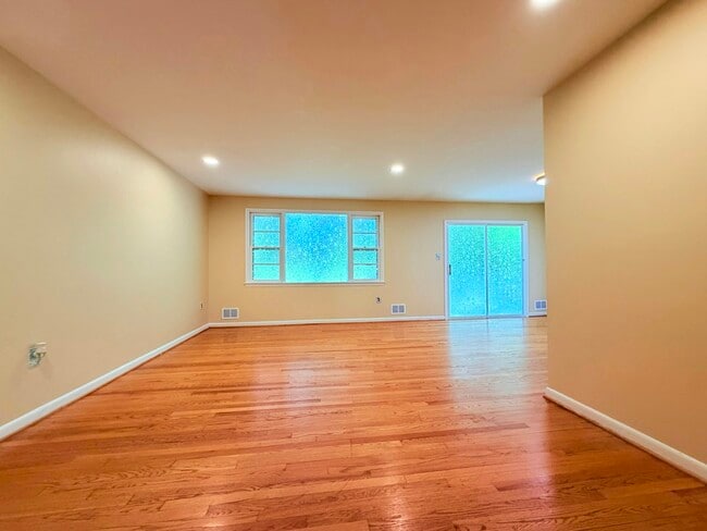 Building Photo - 4709 Tamworth Ct