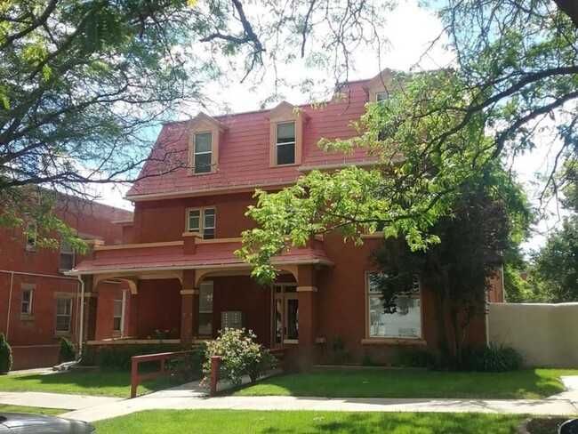 Primary Photo - 1 Bedroom Apartment available
