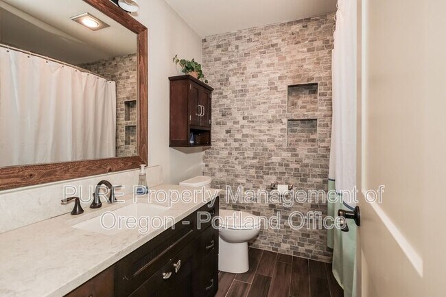 Building Photo - 13978 Westcott Ct