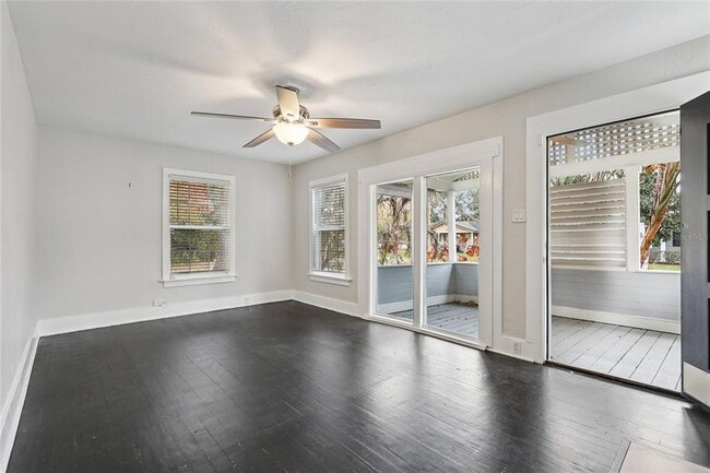 Building Photo - 137 E Grant St