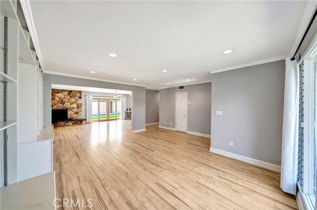 Building Photo - 23010 Hartland St