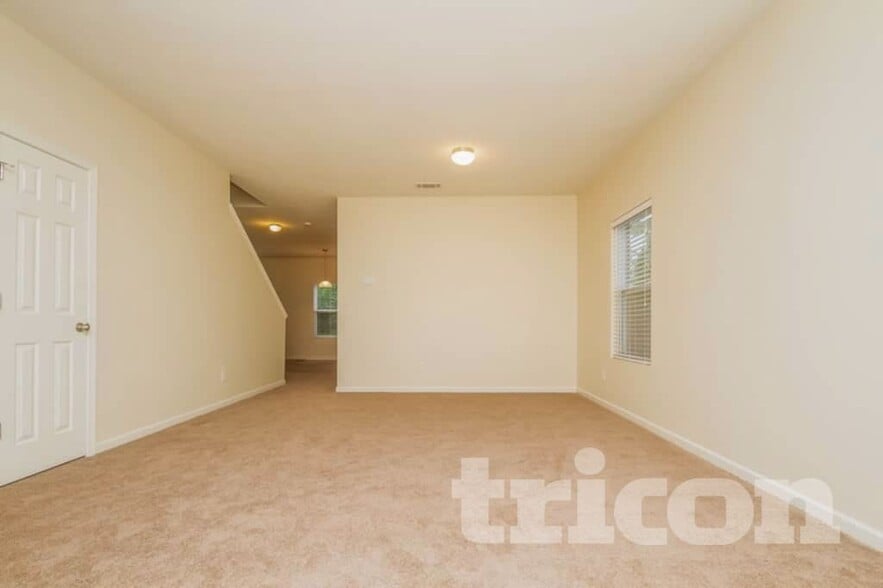 Building Photo - 7343 Autumn Crossing Way
