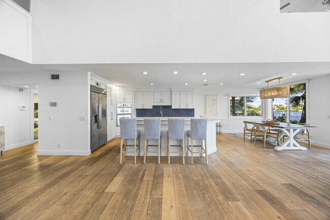 Building Photo - 207 Elsa Rd