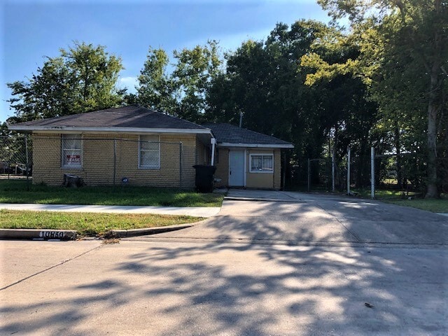 Building Photo - 10830 Fairland Dr