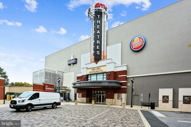 Building Photo - 21 Sterling Ct