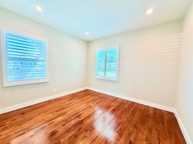 Building Photo - Verdura Street