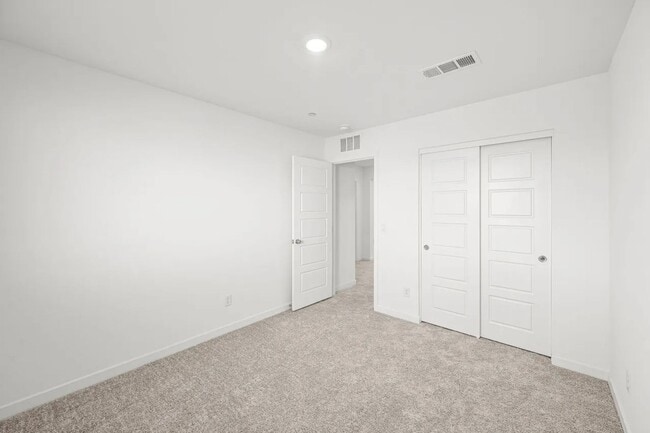 Building Photo - Gated 2025 Lennar Townhome | 3 Bed | 2-Car Garage