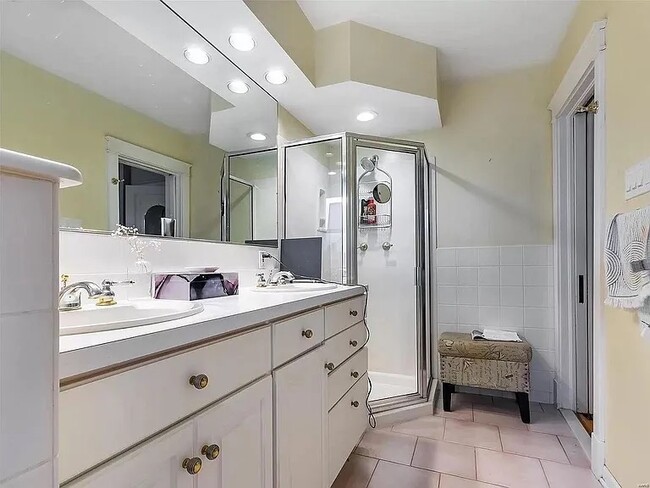 Building Photo - 7256 Pershing Ave