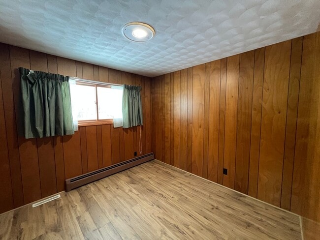 Building Photo - Click the “Apply Now” button or email wapmrentals@gmail.com for a prompt response.