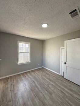 Building Photo - 1905 Hasley Dr