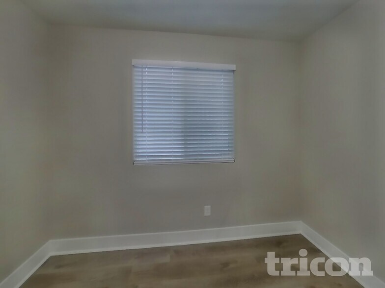 Building Photo - 4665 S 38th Ln