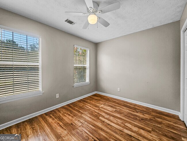 Building Photo - 80 Forest Brook Dr