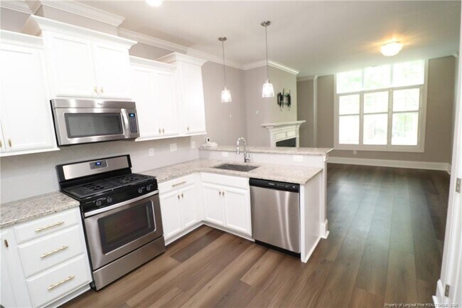 Building Photo - 2824 Plumfield Pl