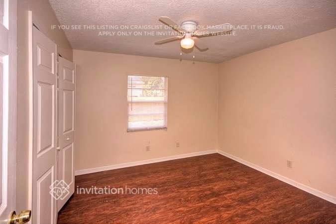 Building Photo - 520 Mahogany Dr