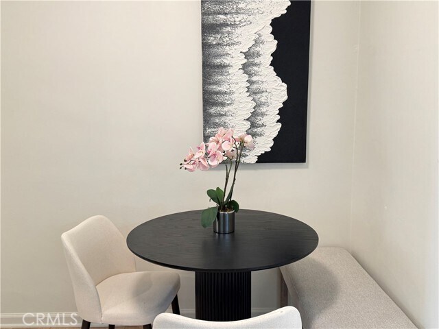 Building Photo - 251 N Oakland Ave