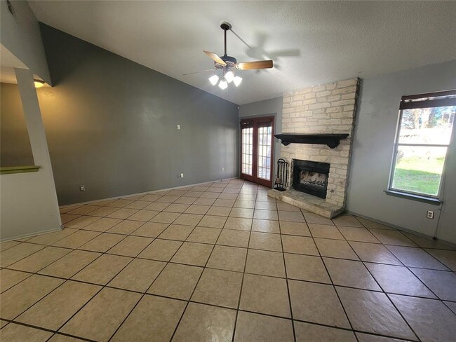 Building Photo - 501 Mountain Laurel Dr