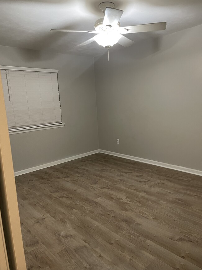 Master bedroom - 2165 Victory Garden Ln