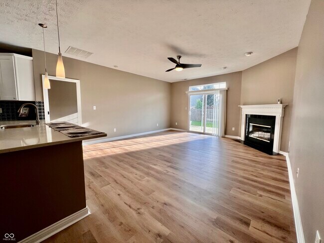 Building Photo - 12972 Brookdale Dr
