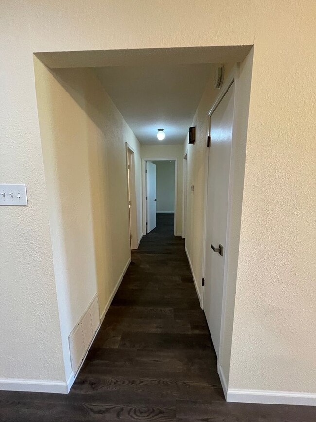 Building Photo - Available Now! *No Pets* Completely Renova...