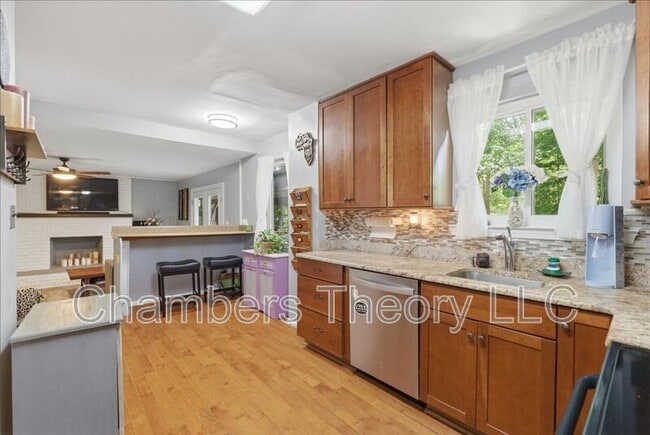 Building Photo - 6002 Carrindale Ct