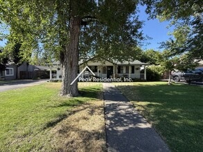 Building Photo - 4308 Ravenwood Ave